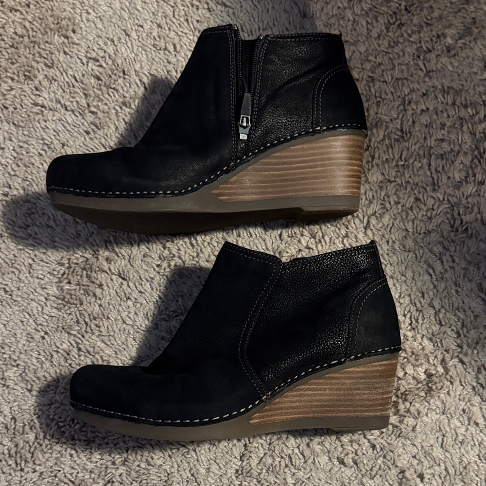 Dansko Susan Bootie Suede Black Size 41